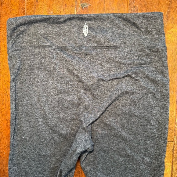 Free People Movement Cutout Halo Leggings in Dark Gray Size L - Picture 6 of 11